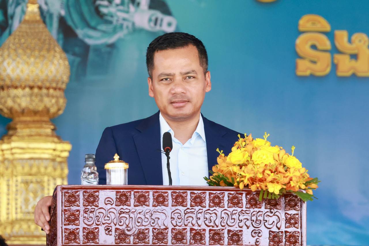 ឯកឧត្តមអភិសន្តិបណ្ឌិត ស សុខា ពេញចិត្ត និងអបអរសាទរលទ្ធផលប្រកួតកីឡាឆ្លងកាត់ឧបសគ្គ វគ្គផ្តាច់ព្រ័ត្រ នៅបណ្ឌិត្យសភានគរបាលកម្ពុជា